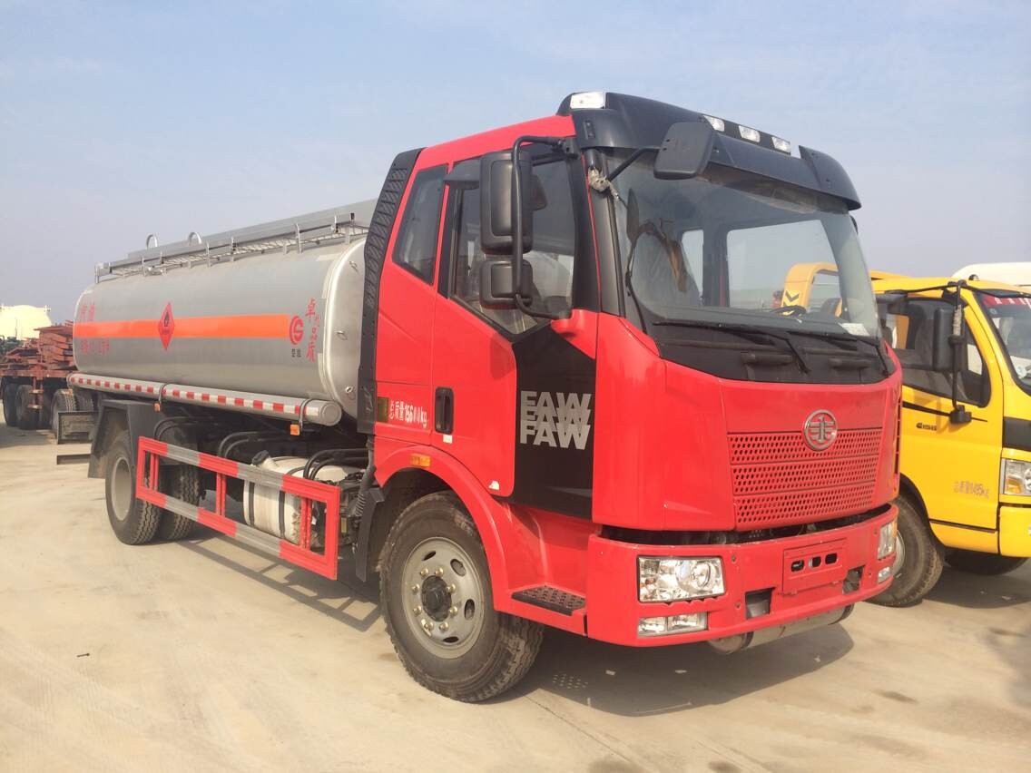 國五解放單橋油罐車