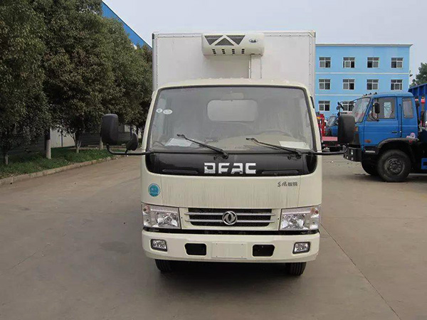 東風(fēng)多利卡4米貨廂冷藏車 東風(fēng)多利卡4米貨廂冷藏車