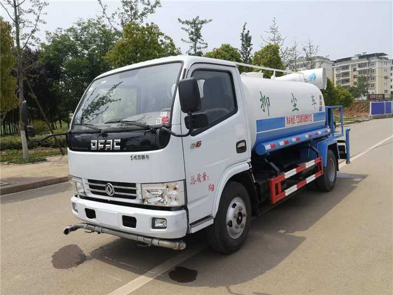 東風多利卡藍牌5方霧炮灑水車發四川!